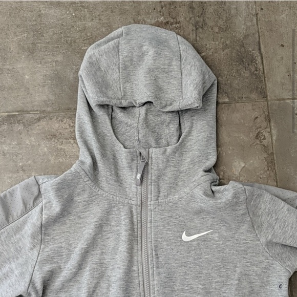 nike zip up jacket